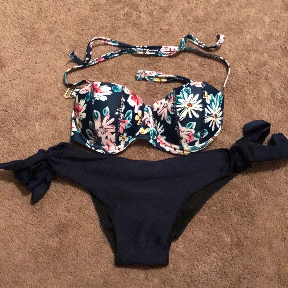 Floral Push Up Tied Bikini Set